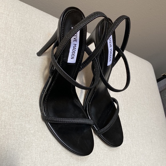 -SOLD- Steve Madden Heels - Picture 3 of 13